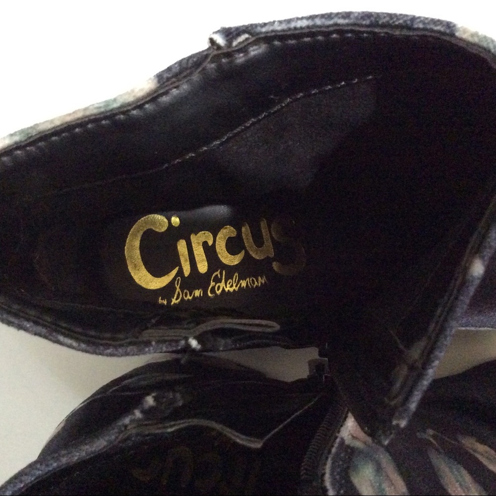 Circus by Sam Edelman floral velvet booties - Picture 4 of 7